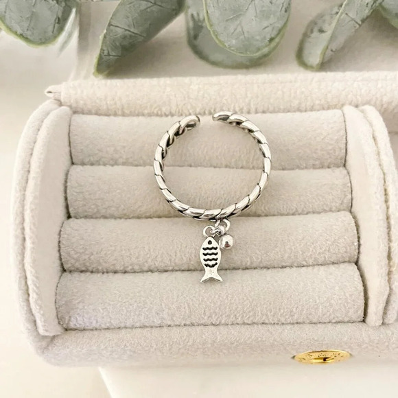 925 Sterling Silver Curb Chain Link Ring Dangle Ring Fish Ring Dainty Ring Band - Picture 4 of 9